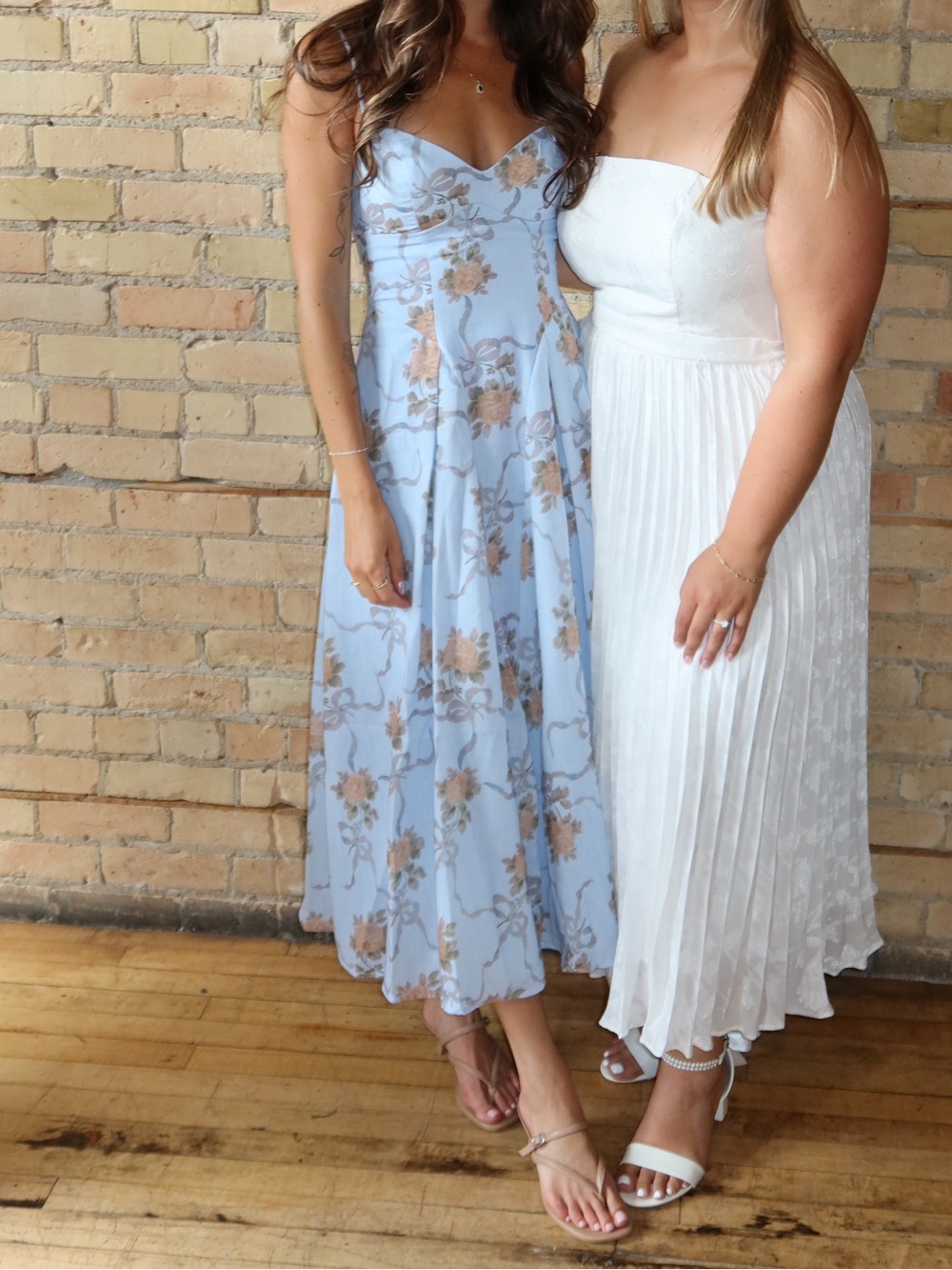 Selfie Leslie Light Blue Floral Midi Dress with Sweetheart Neckline - Picture 3 of 4